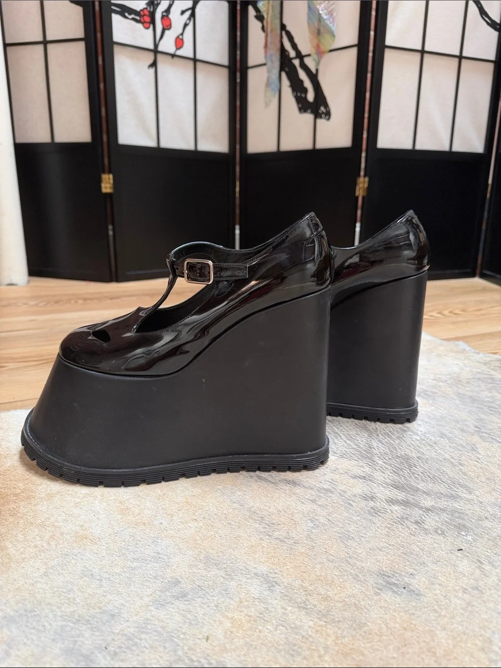 Burberry high gloss